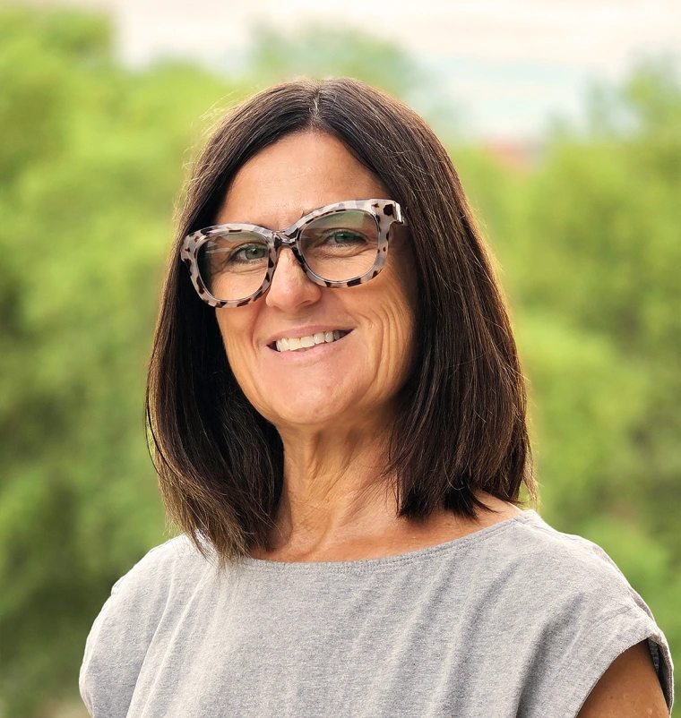 Erin Bottai Headshot